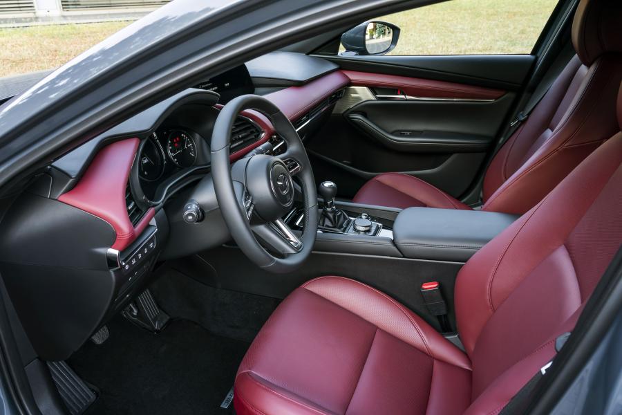  Mazda3 Skyactiv-X Hatchback (BP) 2019 года  (WW) (фото 31 из 34)